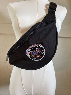 Vintage MLB  Mets Logo Sling Belt Bag Fanny Pack